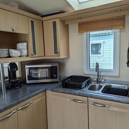 6 Berth Holiday Home On Ocean Edge Near Morecambe Хейшем Экстерьер фото