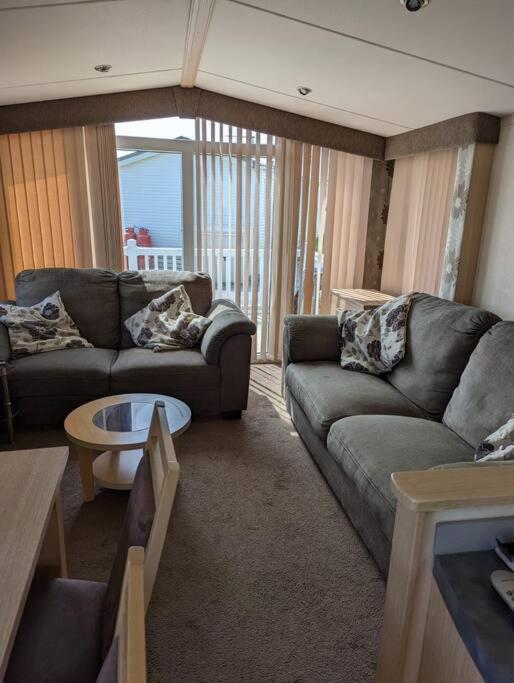 6 Berth Holiday Home On Ocean Edge Near Morecambe Хейшем Экстерьер фото