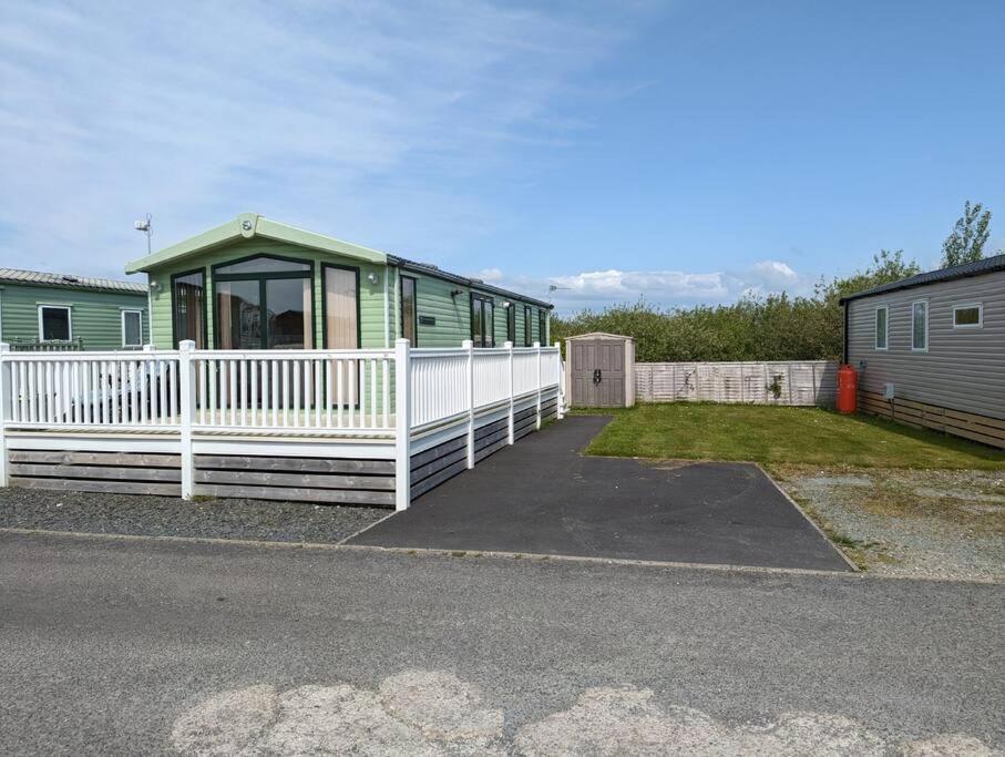 6 Berth Holiday Home On Ocean Edge Near Morecambe Хейшем Экстерьер фото