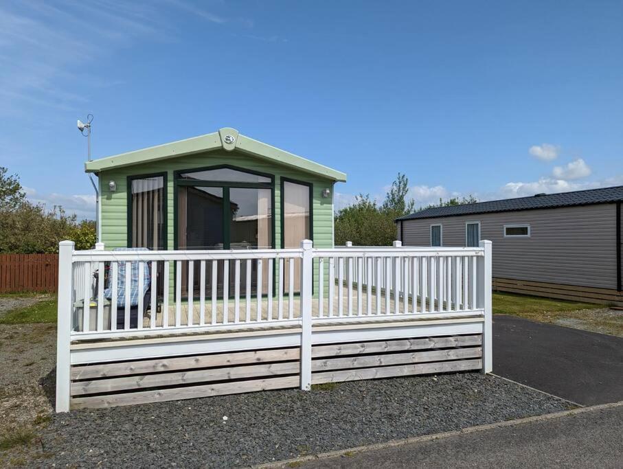 6 Berth Holiday Home On Ocean Edge Near Morecambe Хейшем Экстерьер фото