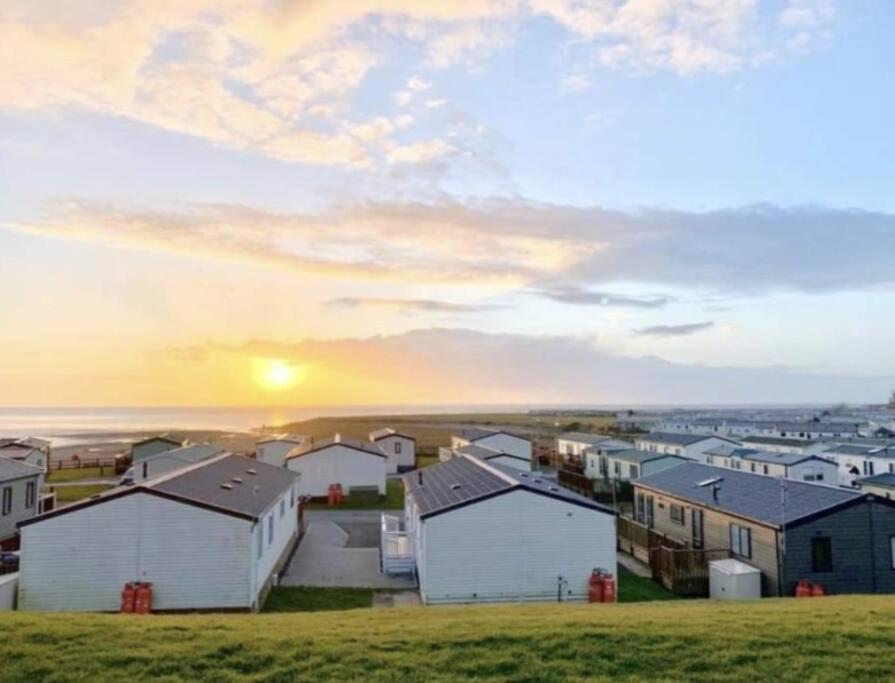 6 Berth Holiday Home On Ocean Edge Near Morecambe Хейшем Экстерьер фото