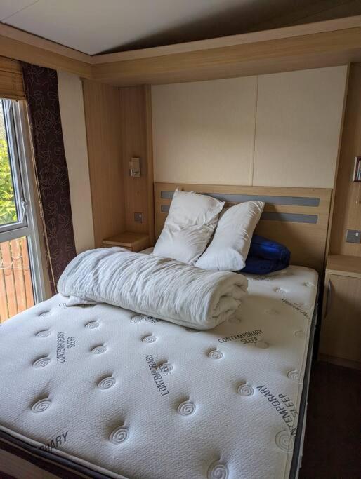6 Berth Holiday Home On Ocean Edge Near Morecambe Хейшем Экстерьер фото